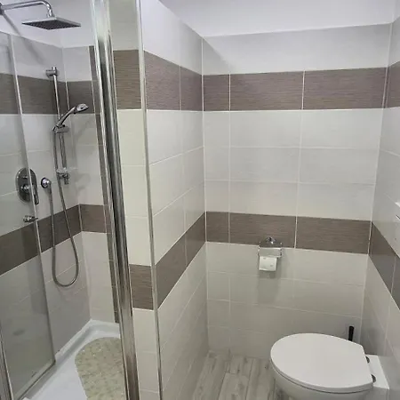 Aleks Friendly House * Canale