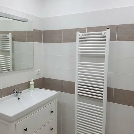 Aleks Friendly House 乡村民宿