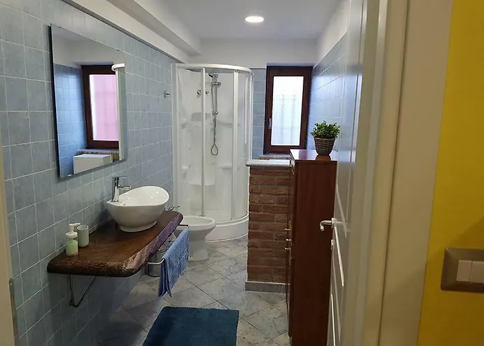 Aleks Friendly House * Canale